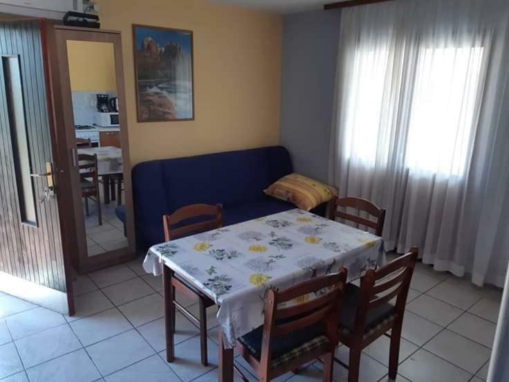 Apartmani Katica Vir Luaran gambar